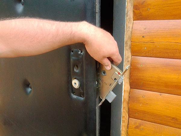 ремонт железных дверей